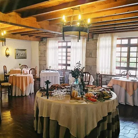 Pazo Revel & ホテル ポンテベドラ