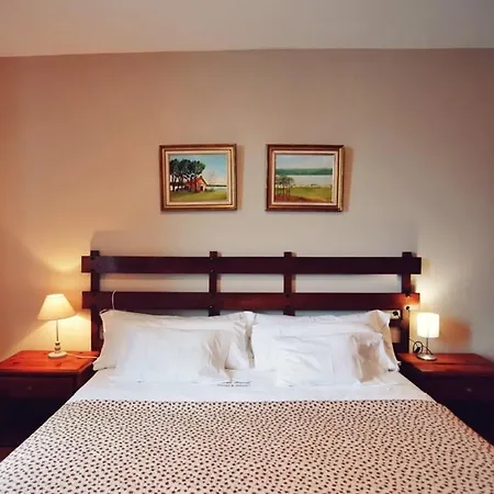 ホテル Pazo Revel & 2*