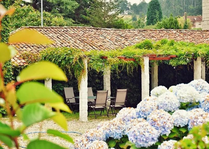 Pazo Revel & 2*